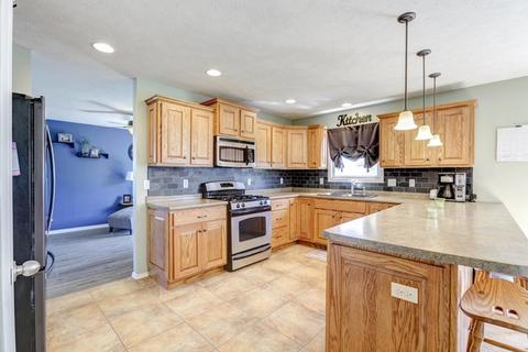 1820 Thicket, Normal, IL 61761 photo 5