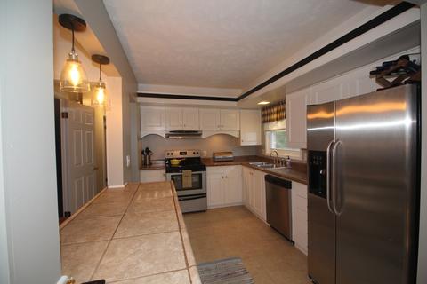 1303 Maplewood Dr, Normal, IL 61761 photo 8