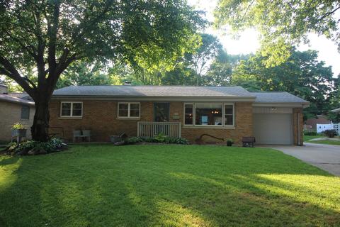 1303 Maplewood Dr, Normal, IL 61761 photo 1