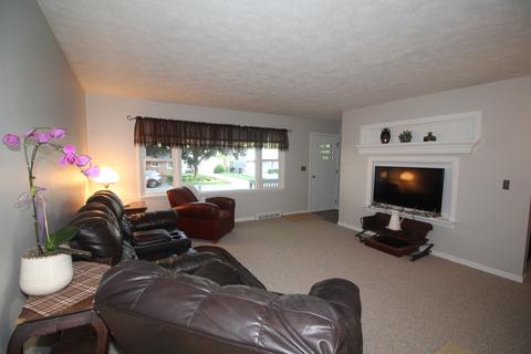 1303 Maplewood Dr, Normal, IL 61761 photo 10