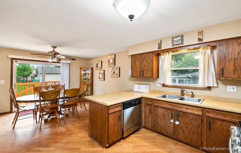 1346 Pappas Dr, Elgin, IL 60123 photo 3