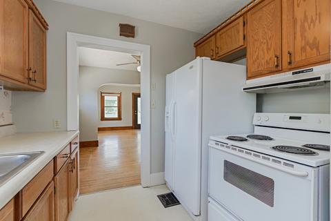 1220 Low St, Bloomington, IL 61701 photo 5