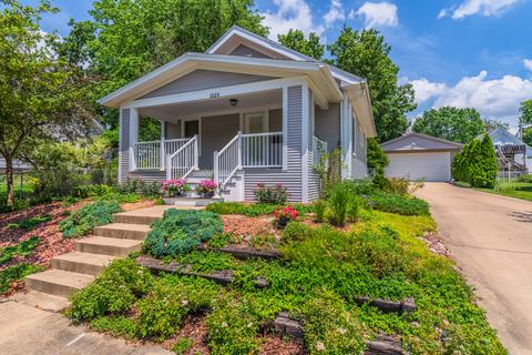 1220 Low St, Bloomington, IL 61701 photo 2