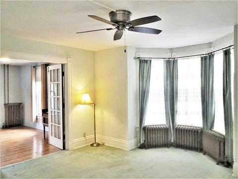 321 E 4th St, Dixon, IL 61021 photo 5