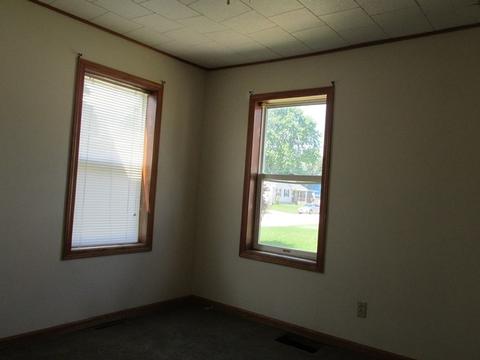 411 E 9th St, Rock Falls, IL 61071 photo 4