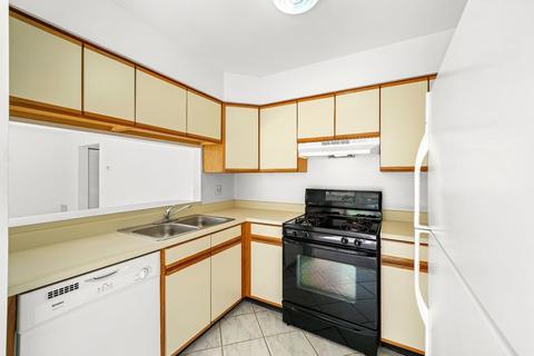 4600 Burnham Dr, Hoffman Estates, IL 60192 photo 8