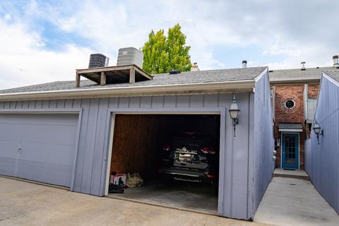 301 S Towanda Ave #D, Normal, IL 61761 photo 11