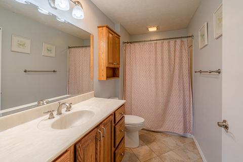 301 S Towanda Ave #D, Normal, IL 61761 photo 7