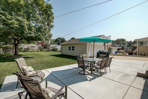 243 Hatlen Ave, Mount Prospect, IL 60056 photo 33