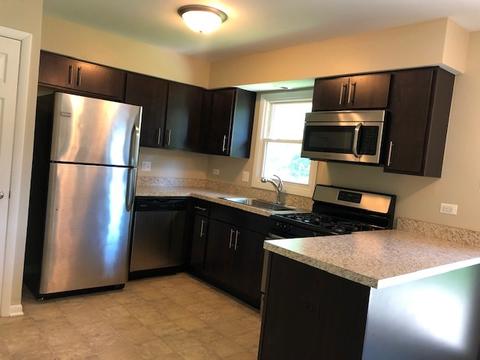 684 Catalpa Ln, Bartlett, IL 60103 photo 10