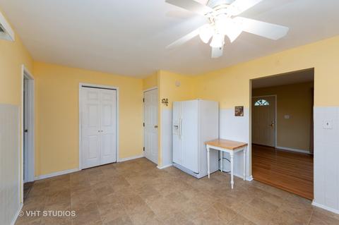 915 Oeffling Ct, Mchenry, IL 60051 photo 3