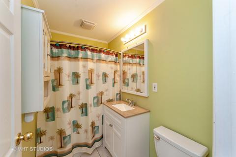 915 Oeffling Ct, Mchenry, IL 60051 photo 8