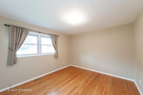 915 Oeffling Ct, Mchenry, IL 60051 photo 6