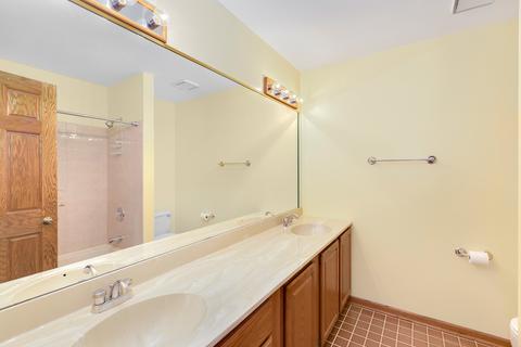 817 Kingston Ln, Bartlett, IL 60103 photo 24