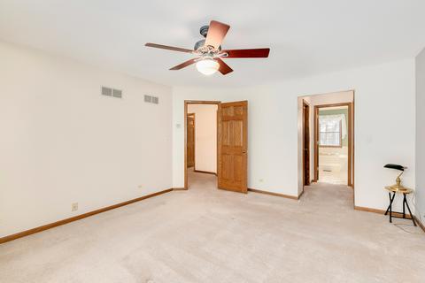 817 Kingston Ln, Bartlett, IL 60103 photo 18