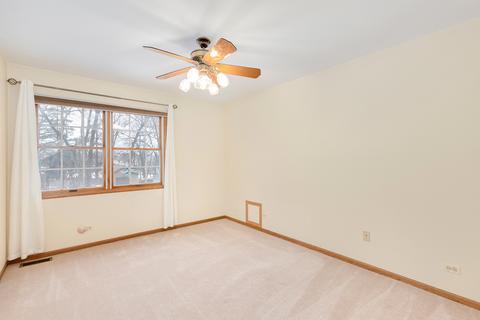817 Kingston Ln, Bartlett, IL 60103 photo 23