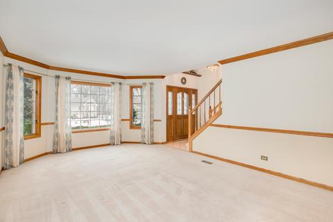 817 Kingston Ln, Bartlett, IL 60103 photo 9