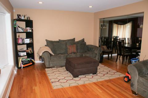 5737 W Maple Ave, Berkeley, IL 60163 photo 2