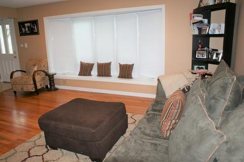 5737 W Maple Ave, Berkeley, IL 60163 photo 3