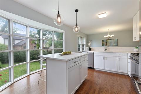 4020 Carousel Dr, Northbrook, IL 60062 photo 7