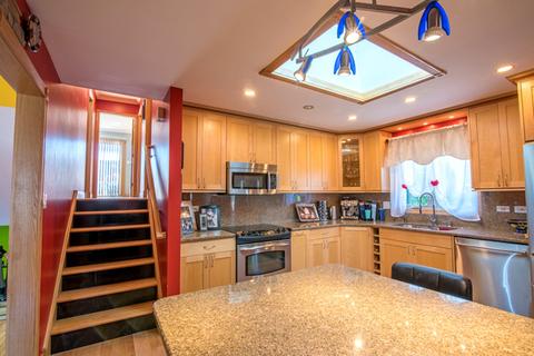 8612 S 78 Ave, Bridgeview, IL 60455 photo 6