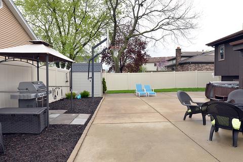 733 Longtree Dr, Wheeling, IL 60090 photo 30
