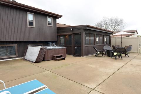 733 Longtree Dr, Wheeling, IL 60090 photo 36