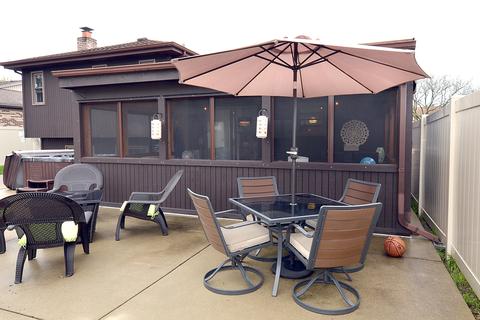 733 Longtree Dr, Wheeling, IL 60090 photo 31