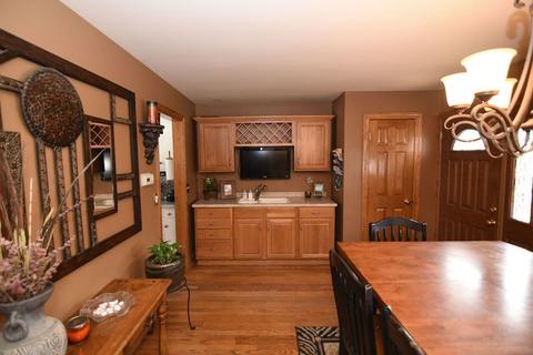 219 N Marion Ave, Bartlett, IL 60103 photo 5