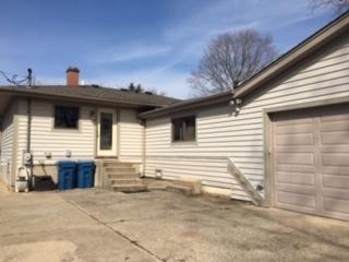 219 N Marion Ave, Bartlett, IL 60103 photo 3