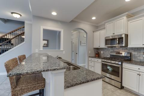1314 Wicklow Dr, Bloomington, IL 61705 photo 3