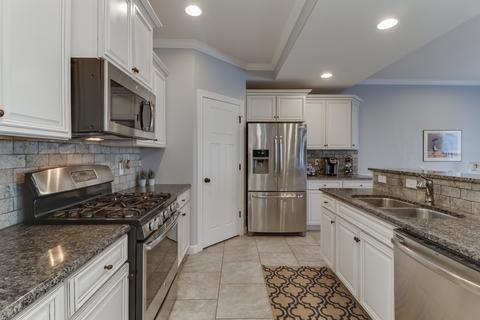 1314 Wicklow Dr, Bloomington, IL 61705 photo 9
