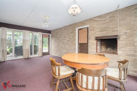 906 E Division St, Lockport, IL 60441 photo 8
