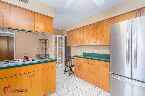 906 E Division St, Lockport, IL 60441 photo 11