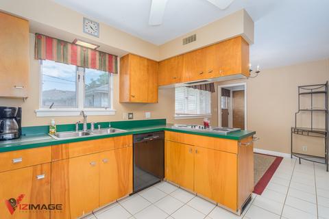 906 E Division St, Lockport, IL 60441 photo 10
