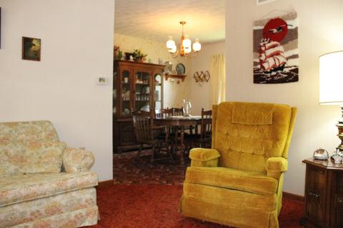 195 E 7th St, El Paso, IL 61738 photo 5