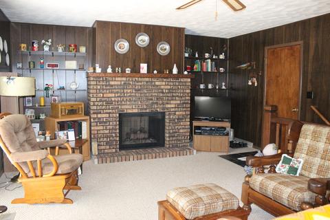 195 E 7th St, El Paso, IL 61738 photo 12