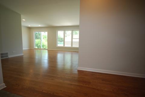 730 Devonshire Dr, Des Plaines, IL 60018 photo 9