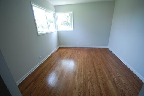 730 Devonshire Dr, Des Plaines, IL 60018 photo 17