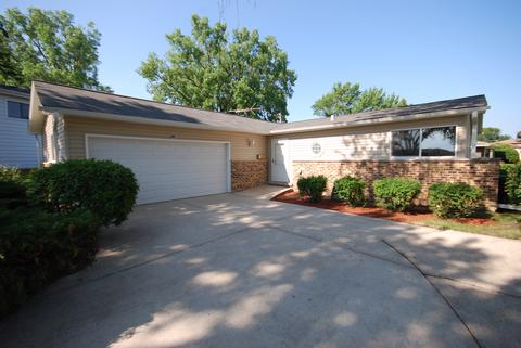 730 Devonshire Dr, Des Plaines, IL 60018 photo 1