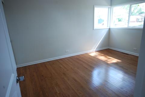 730 Devonshire Dr, Des Plaines, IL 60018 photo 14