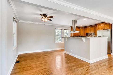 805 Heather Ln, Hoffman Estates, IL 60169 photo 6