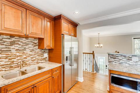 805 Heather Ln, Hoffman Estates, IL 60169 photo 10