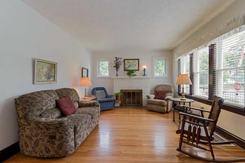 1510 Jackson St E, Bloomington, IL 61701 photo 5