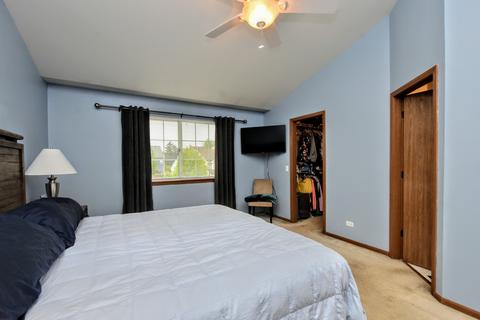 64 E Rustic Ln, Round Lake Beach, IL 60073 photo 36