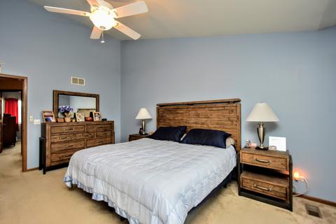 64 E Rustic Ln, Round Lake Beach, IL 60073 photo 35