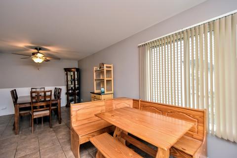 64 E Rustic Ln, Round Lake Beach, IL 60073 photo 16