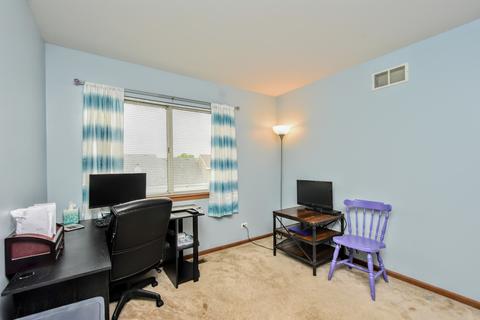 64 E Rustic Ln, Round Lake Beach, IL 60073 photo 25
