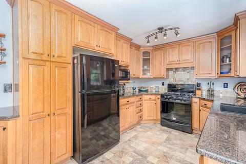 23304 W Leach Dr, Plainfield, IL 60586 photo 5