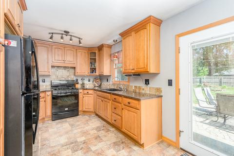 23304 W Leach Dr, Plainfield, IL 60586 photo 6